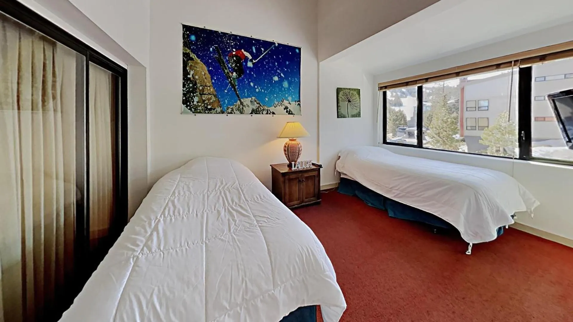 Apartment Slopeside Four Bedroom Homes At 1849 Condos - Free Wifi & Parking! Mammoth Lakes
